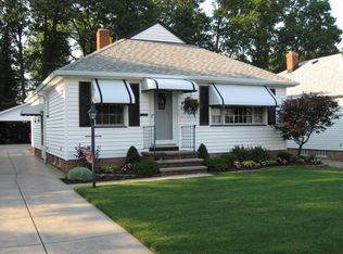 2918 Park Dr, Parma, OH