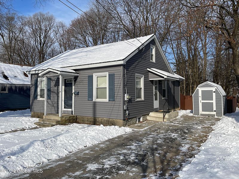 2nd image of 18 Catherine Street