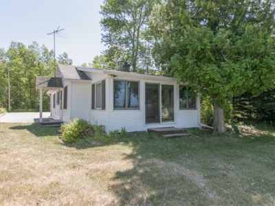 387 Breezy Acres, Luxemburg, WI, 54217