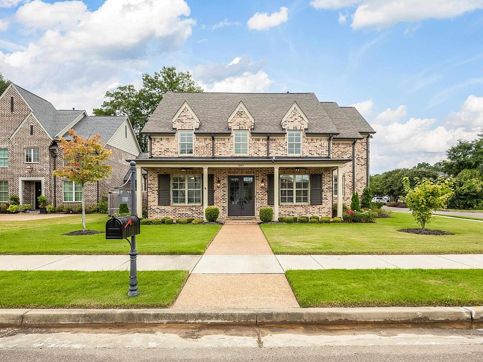1st image of 1385 Belfair Dr