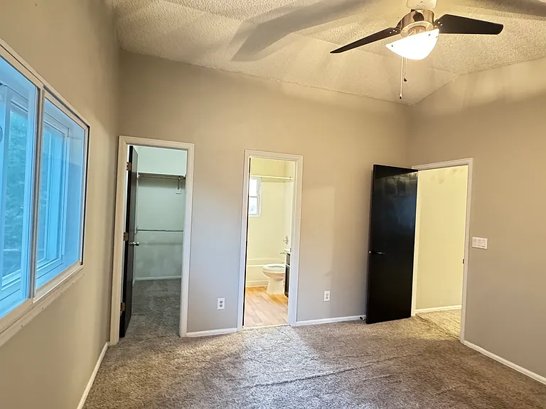 5533 Jennifer Ln — Photo 6