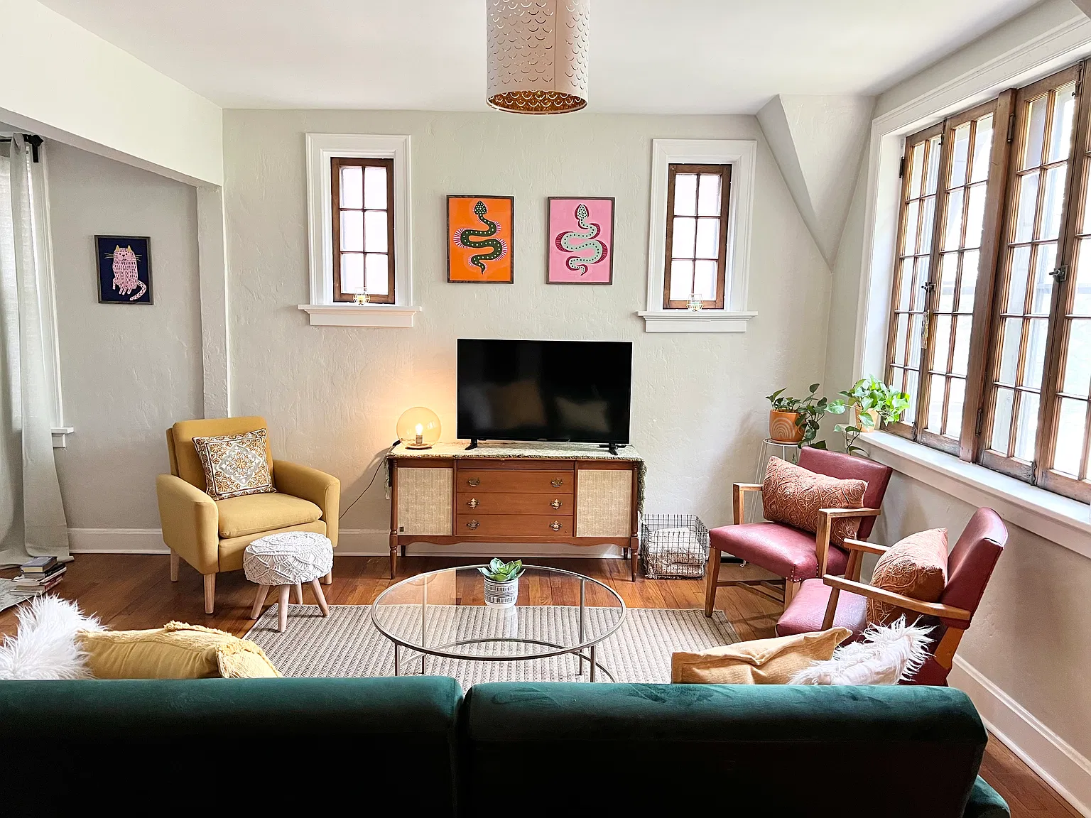3 bed, 1200 sqft, $2,100 — Photo 3