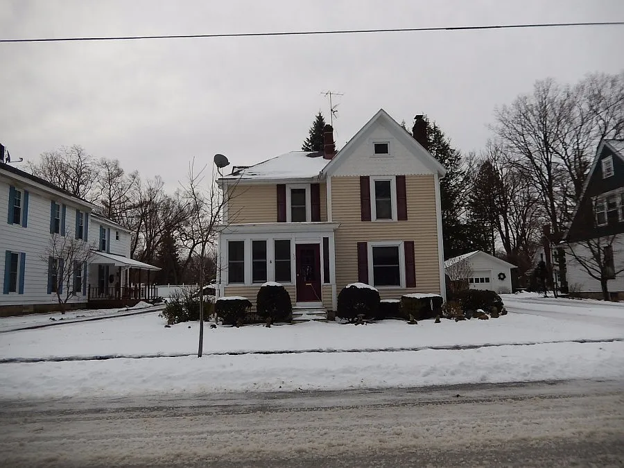 53 Gibson St photo 1