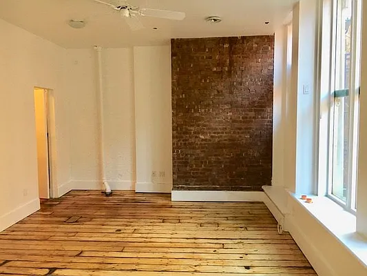 Rented by Meisel Real Estate | media 22