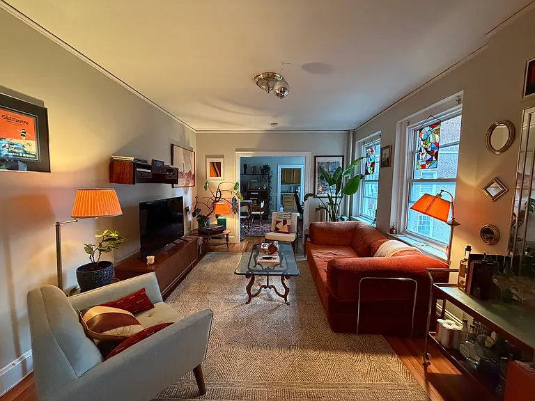 7 Craigie Cir — Photo 1