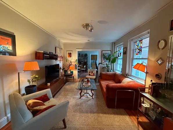 7 Craigie Cir, Cambridge, MA 02138