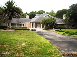 220 Rue Des Lacs, Tarpon Springs, FL 34688