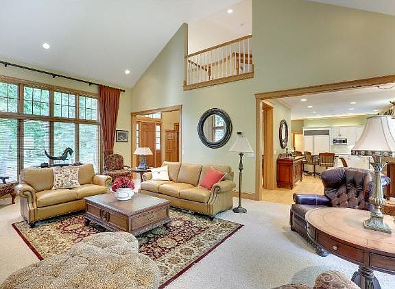 4th image of 2107 Sugarwood Dr