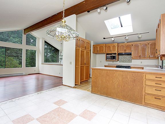 3rd image of 21726 NE 156th St