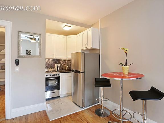 2nd image of 278 W 86th St APT 5A