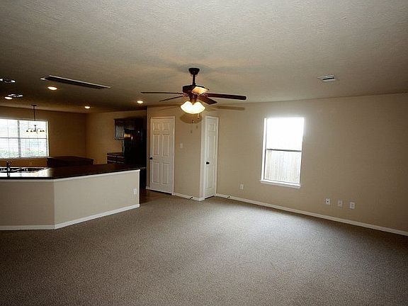 5th image of 6603 Point Hollow Ln