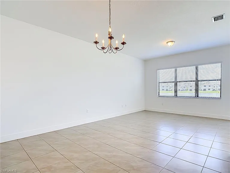 5669 Cerva Ln — Photo 2