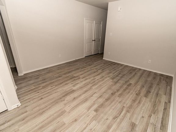 2nd image of 5319 Moni Pl