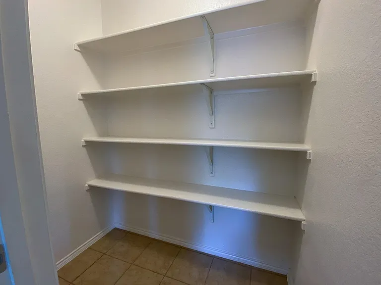 6940 Derbyshire Dr — Photo 23
