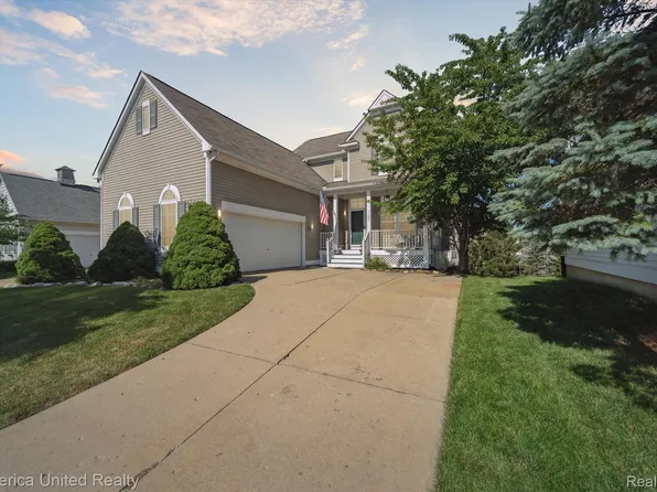 1157 York Ave, Howell, MI 48843