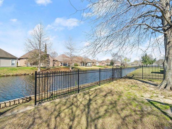 3903 Moss Trail Dr, Zachary, LA 70791