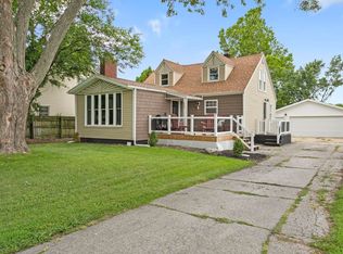 804 W 15th St, Mishawaka, IN 46544