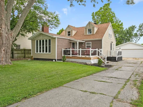 804 W 15th St, Mishawaka, IN 46544