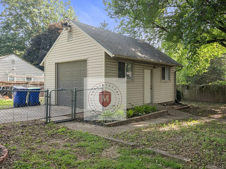 10824 W 64th Ter — Photo 28