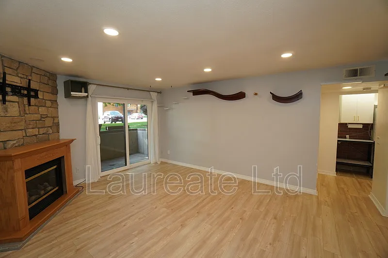 Building Photo - 431 Wright St #107