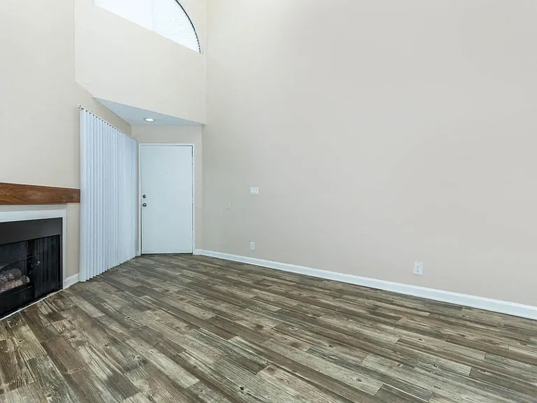 Madison Park Apartments — Photo 21
