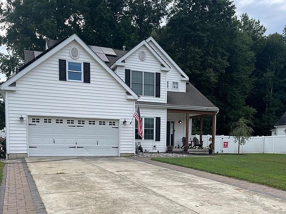 2nd image of 109 Magnolia Dr