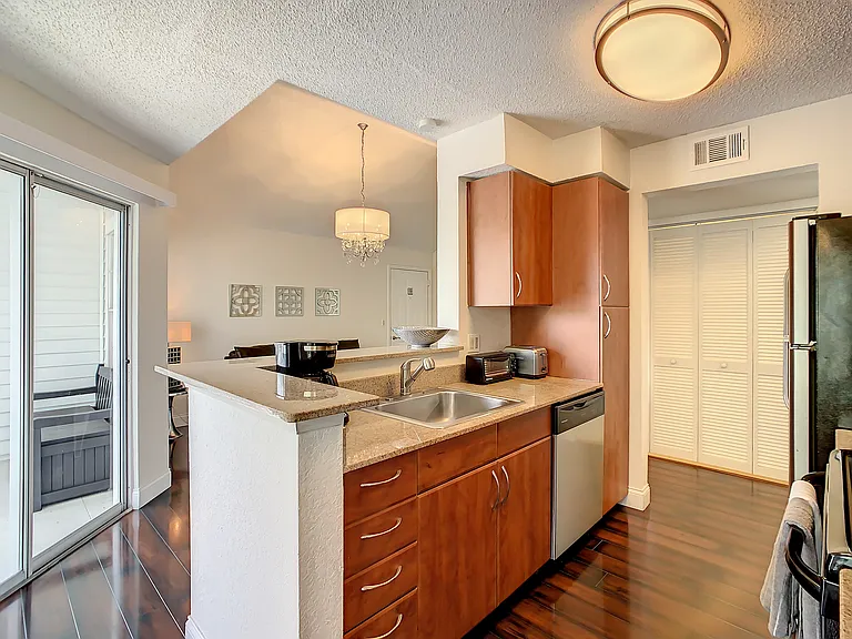 11565 Westwood Blvd #933 — Photo 10