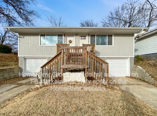 9416 E 14th St S, Independence, MO 64052