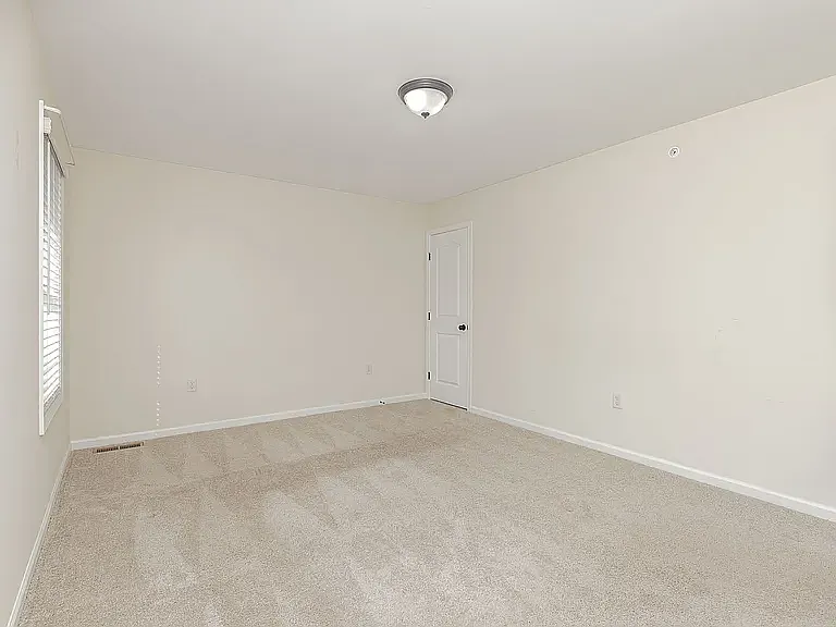 14 Skip Ln — Photo 12