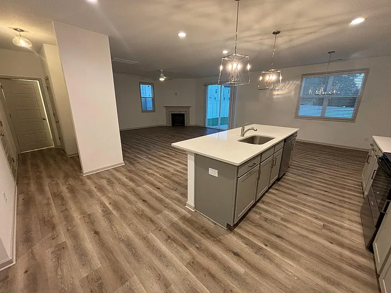 332 Everette Ave — Photo 9