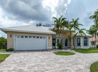 216 Kamal Pkwy, Cape Coral, FL 33904