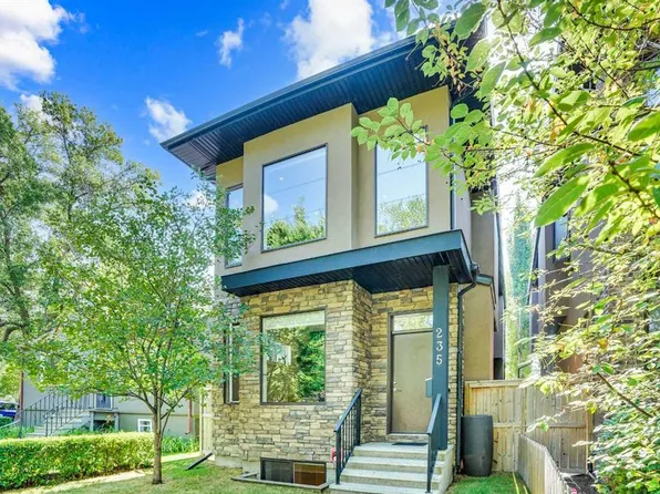 235 N 11th Ave NE, Calgary, AB T2E 0Y9