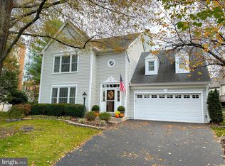 5805 Cub Stream Dr, Centreville, VA 20120