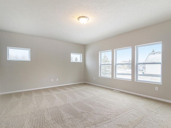 5th image of 5343 Somerset Dr