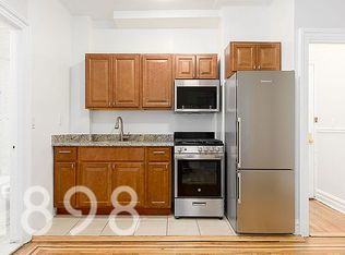 32-52 33rd St #B8, Astoria, NY 11106