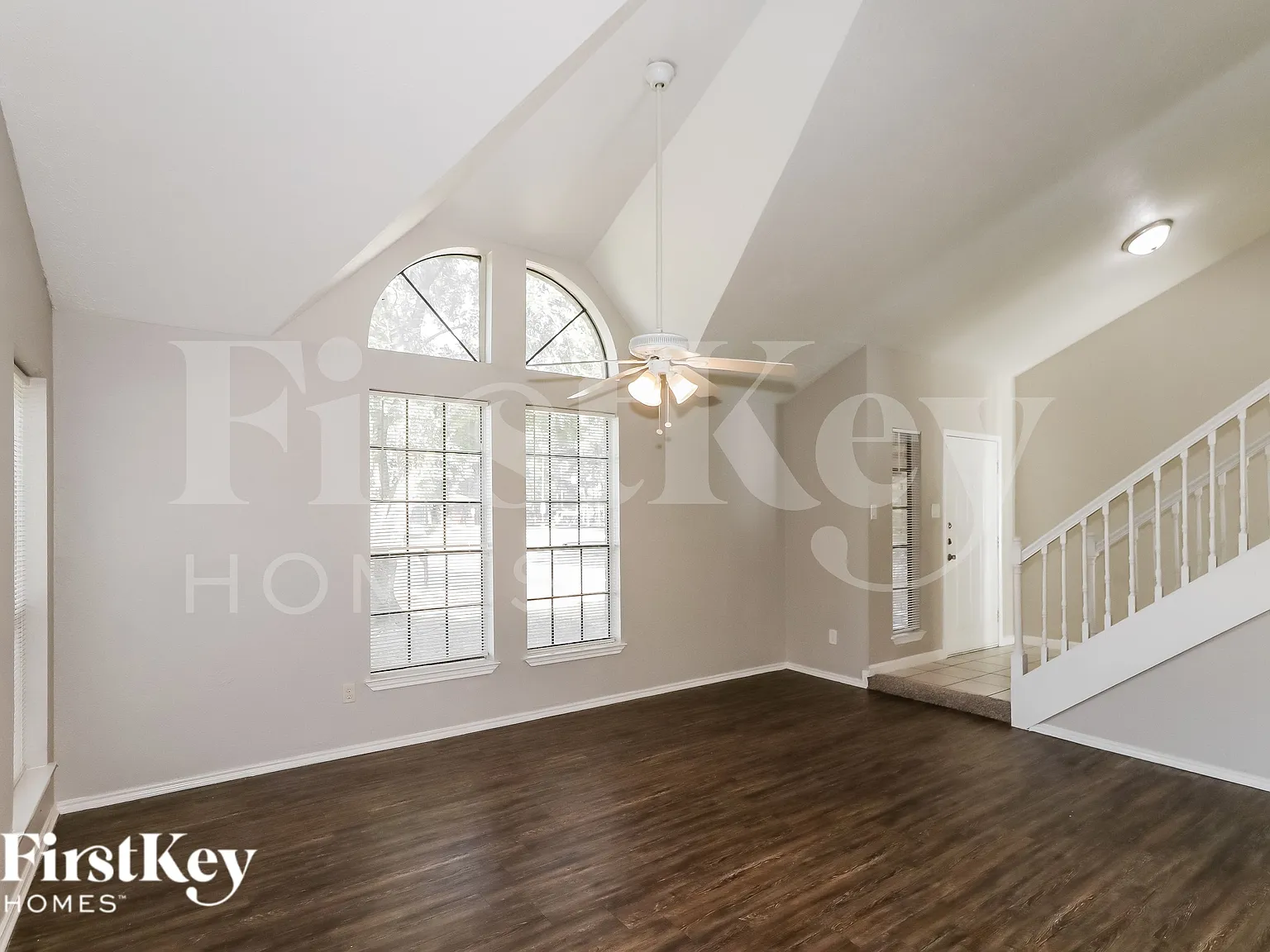4 bed, 2.5 bath, 2408 sqft, $2,220 — Photo 2
