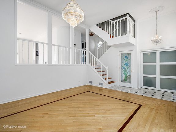 5th image of 4240 W Touhy Ave
