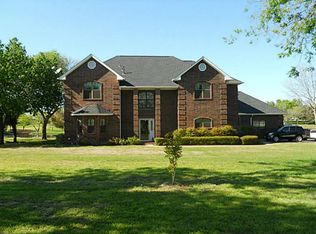 1209 N Creek Cir, Waxahachie, TX 75165
