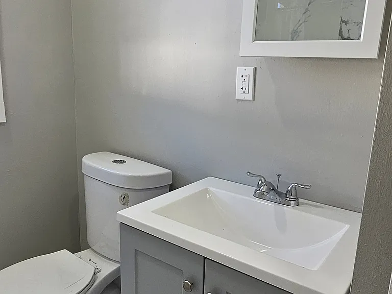 85 Morris St #B — Photo 9