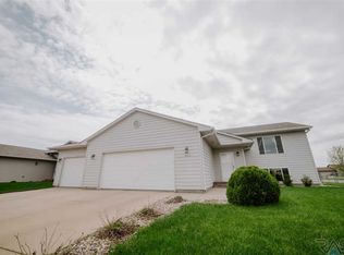 7109 W 68th St, Sioux Falls, SD 57106