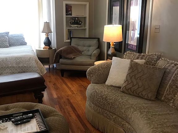 3rd image of 404 N Armijo St #B