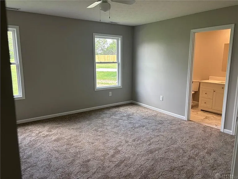 512 Cherry Ln — Photo 15