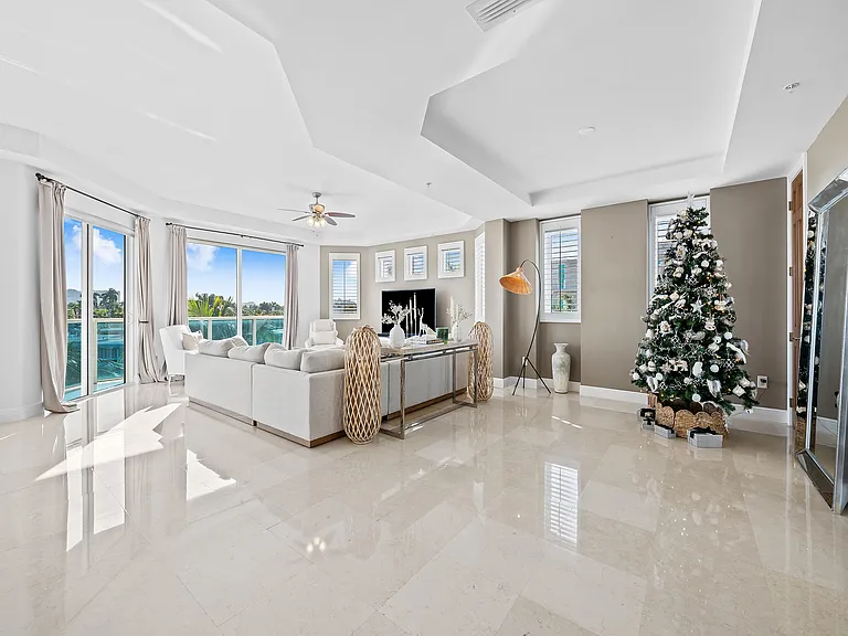 516 Hendricks Isle #4C — Photo 10