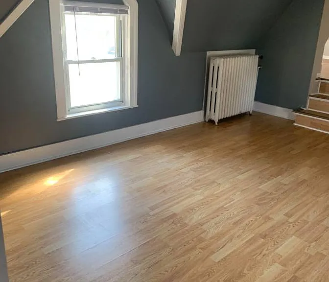 516 College St S #2 — Photo 6