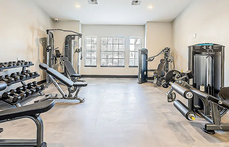 Bella Solara Apartment Homes — Photo 24