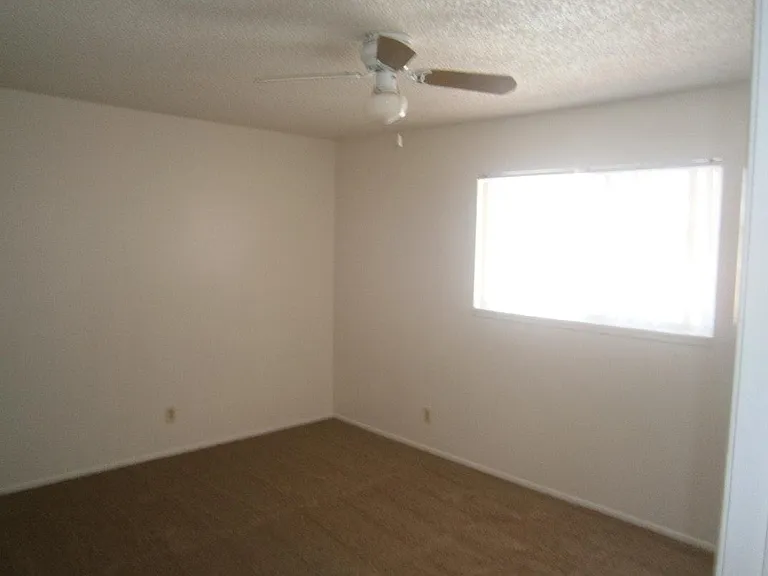 7920 E McKinley St #D — Photo 2