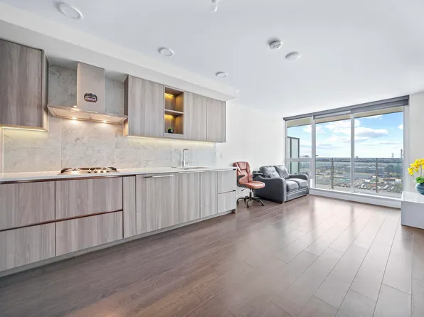 433 SW Marine Dr #1107, Vancouver, BC V5X 0C3