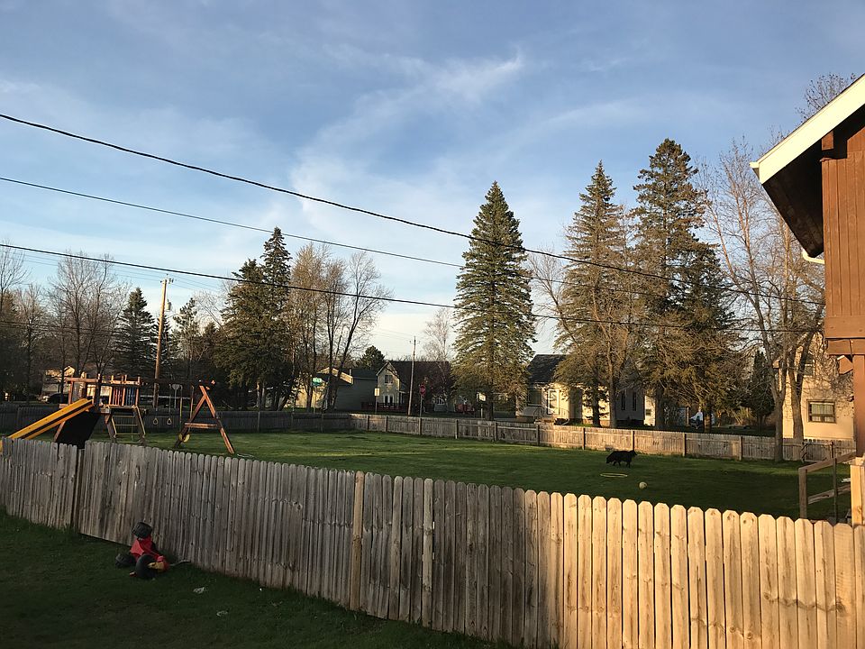 2nd image of 121 96th Ave W