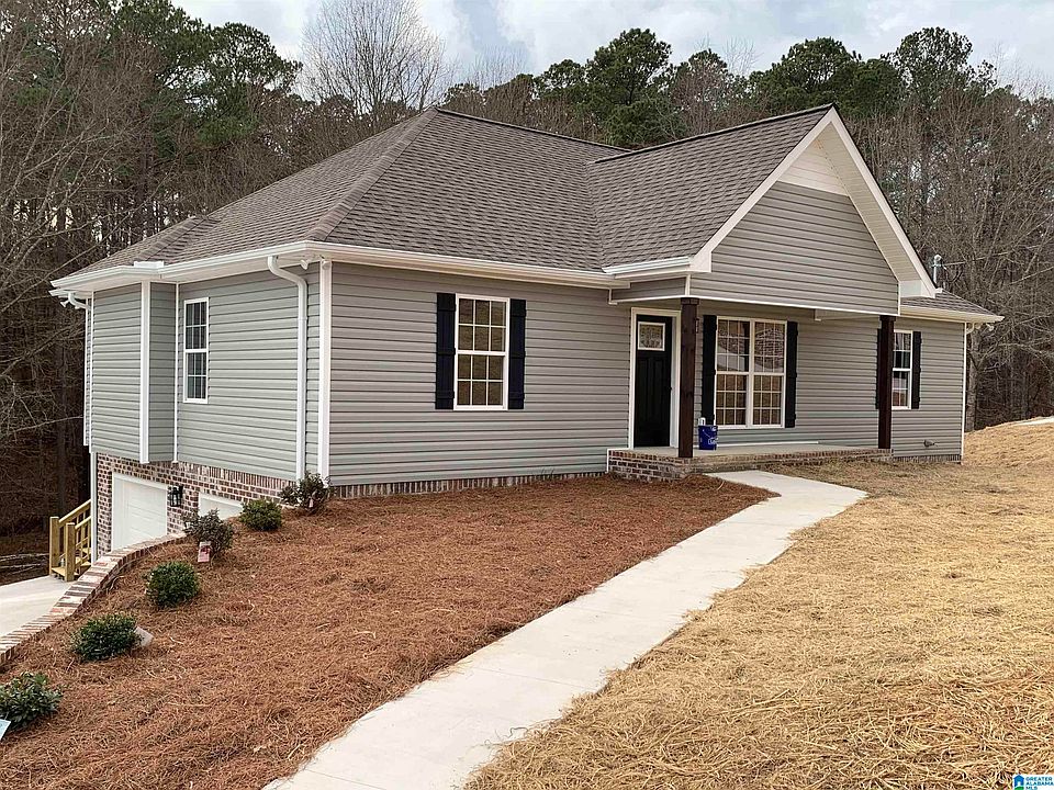 1st image of 821 Lakeshore Cir