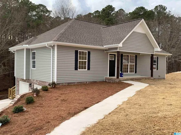 821 Lakeshore Cir, Warrior, AL 35180